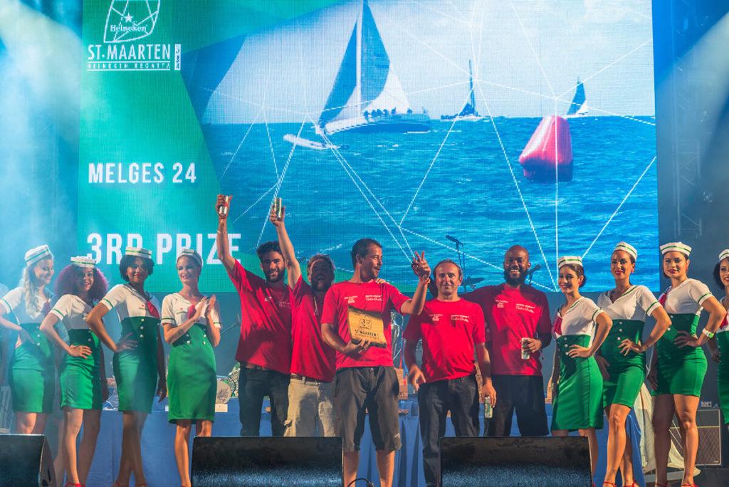 remise-des-prix-69-sur-158