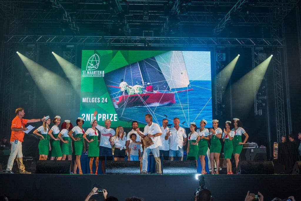 remise-des-prix-71-sur-158