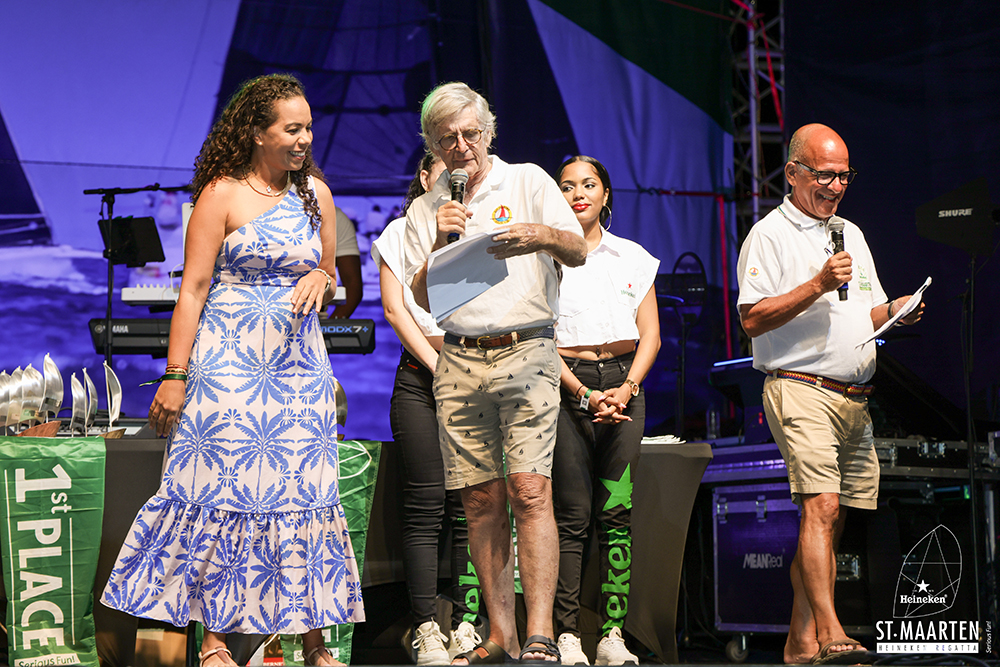 Day-4-Prizegiving-by-Digital-Island-054